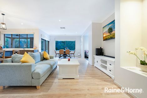 Property photo of 3 Ocean Bend Pakenham VIC 3810