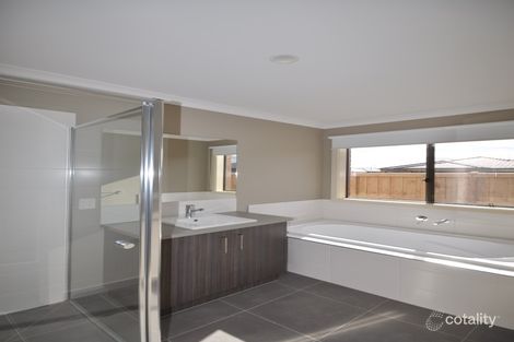 Property photo of 3 Yates Avenue Truganina VIC 3029