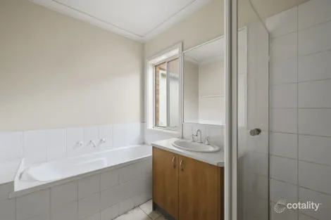 Property photo of 6 Tintern Loop Hillside VIC 3037