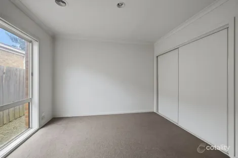 Property photo of 6 Tintern Loop Hillside VIC 3037