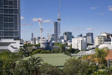 10 Sheehan St, South Toowoomba, QLD 4350