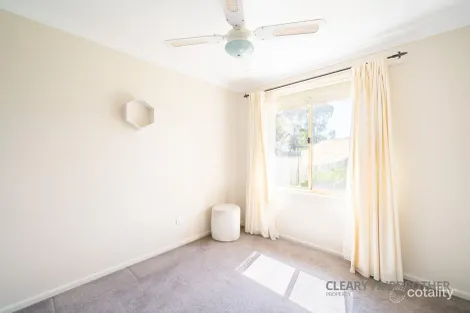 Property photo of 20 Parraweena Place Eglinton NSW 2795