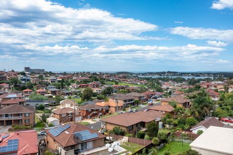 35 Weringa Ave, Lake Heights, NSW 2502