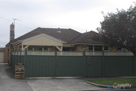 2/7 Caleb St, Bentleigh East, VIC 3165