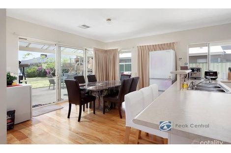 Property photo of 17 Blue Mountain Circuit Aubin Grove WA 6164