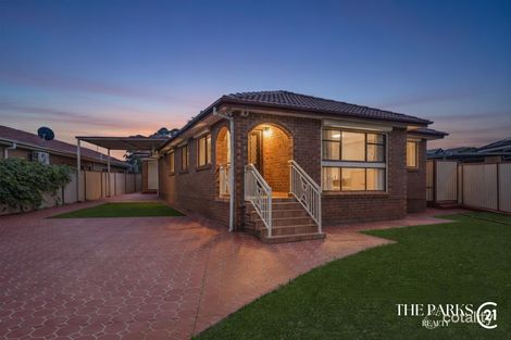 15/15a Quarry Rd, Bossley Park, NSW 2176