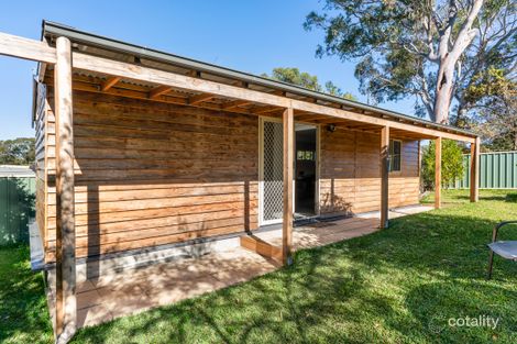 8 Asquith Ave, Windermere Park, NSW 2264