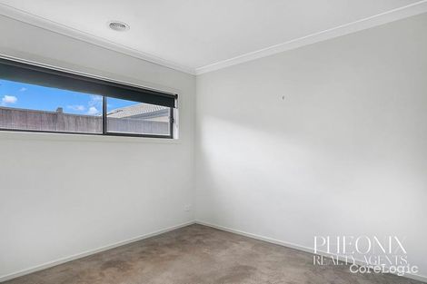 Property photo of 13 Martaban Crescent Point Cook VIC 3030