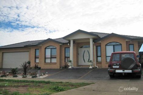 10 Kenwood Grn, Derrimut, VIC 3026