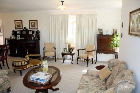 Property photo of 18 St Albans Way Dubbo NSW 2830