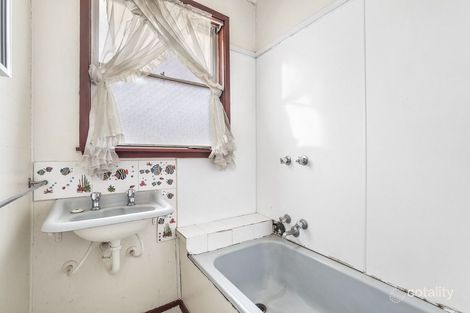 Property photo of 18 Deborah Street Werribee VIC 3030