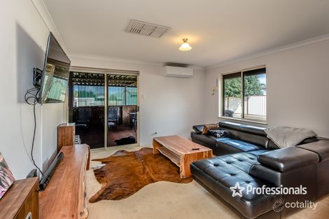 Property photo of 33 Weeloo Road Waggrakine WA 6530