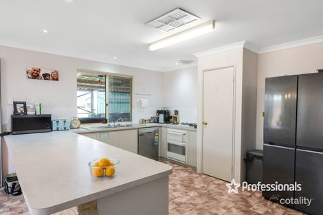 Property photo of 33 Weeloo Road Waggrakine WA 6530