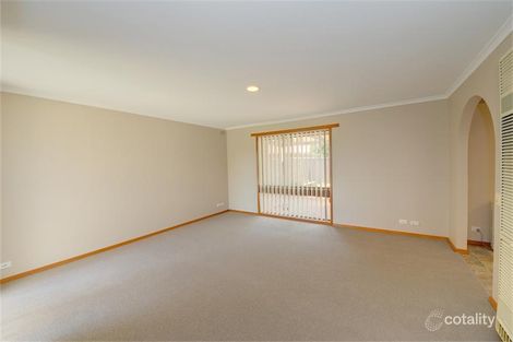 Property photo of 1 Laurine Court Wendouree VIC 3355