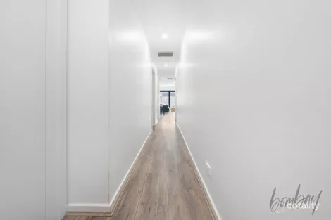 Property photo of 20 Latchford Drive Mickleham VIC 3064