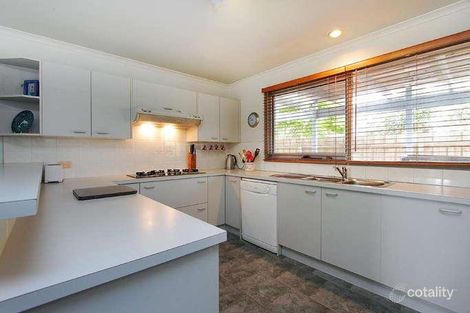 Property photo of 2 Courageous Court Frankston VIC 3199