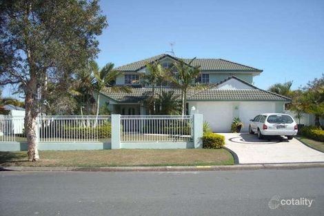 Property photo of 4 Lakeshore Drive Helensvale QLD 4212