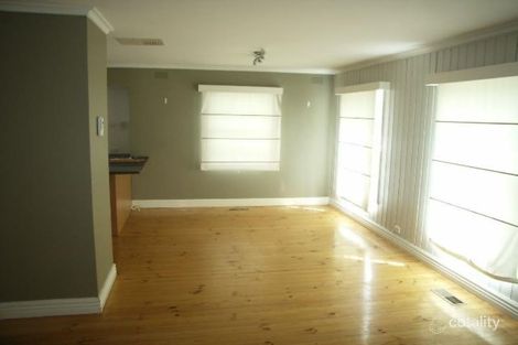 Property photo of 18 Cambridge Road Mooroolbark VIC 3138