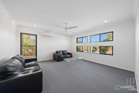 Property photo of 26 Cedarwood Street Berrinba QLD 4117