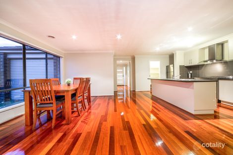 Property photo of 43 Stately Drive Cranbourne East VIC 3977