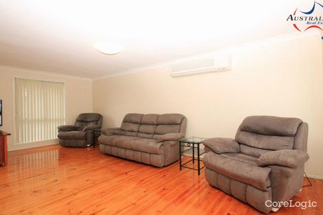 Property photo of 2 Fontana Close St Clair NSW 2759