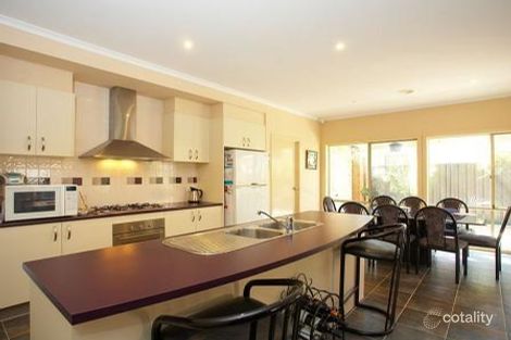 Property photo of 5 Mokoan Close Manor Lakes VIC 3024