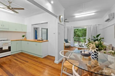 Property photo of 32 Nolan Street Whitfield QLD 4870