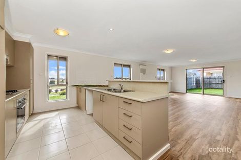 Property photo of 98 Hollows Circuit Macgregor ACT 2615