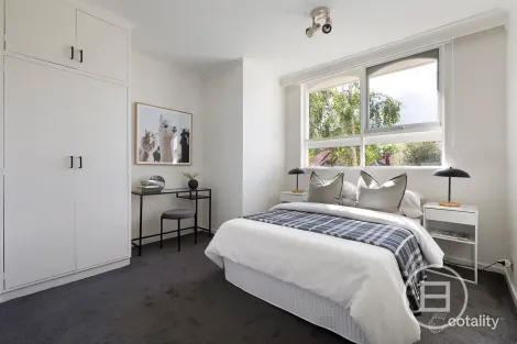 Property photo of 11/750 Inkerman Road Caulfield North VIC 3161