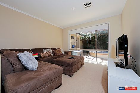 Property photo of 31 Lexcen Avenue Nicholls ACT 2913