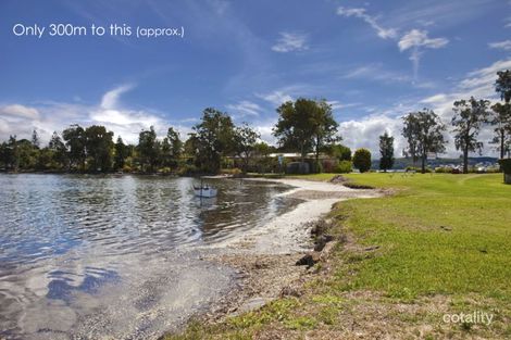 Property photo of 15 Clara Street Belmont South NSW 2280