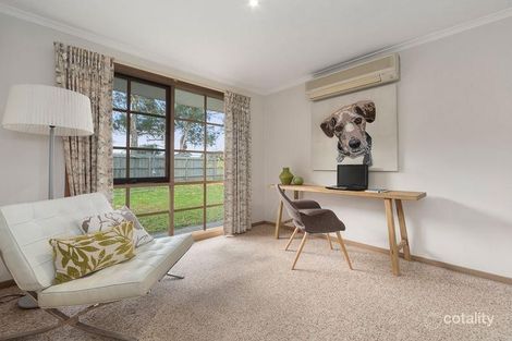Property photo of 7 Diamond Court Mornington VIC 3931