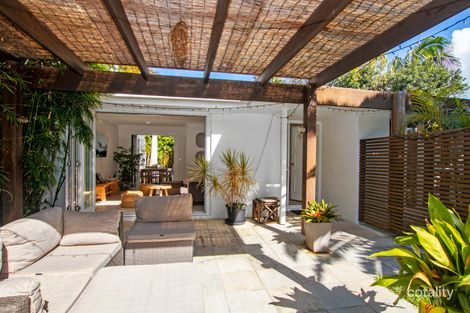 Property photo of 2/82 Alcorn Street Suffolk Park NSW 2481