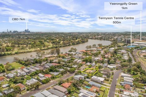 Property photo of 4 Camelot Street Tennyson QLD 4105