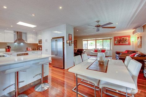 Property photo of 2 Elderslie Street Kedron QLD 4031
