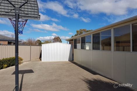 Property photo of 21 Hollows Circuit Tarneit VIC 3029