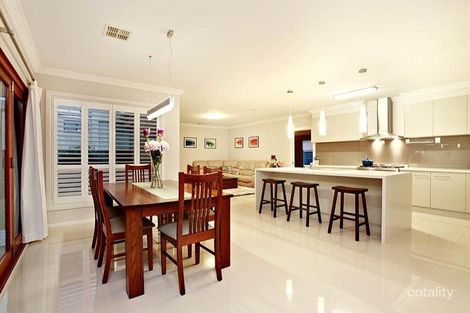Property photo of 18 Bowmont Drive Derrimut VIC 3026
