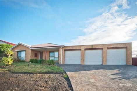 74 Clifton Dr, Bacchus Marsh, VIC 3340