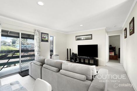 9/9 Pearl Pde, Scarborough, WA 6019