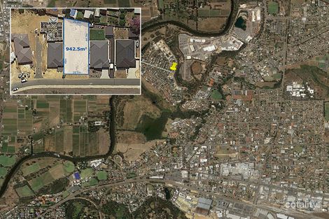 Property photo of 32 Cranwood Crescent Viveash WA 6056