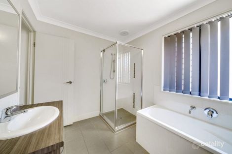 Property photo of 3 Livermore Lane Bundamba QLD 4304