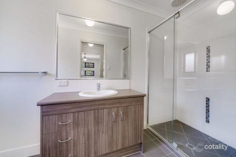 Property photo of 3 Livermore Lane Bundamba QLD 4304