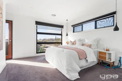 Property photo of 25 Tropic Circuit Point Cook VIC 3030