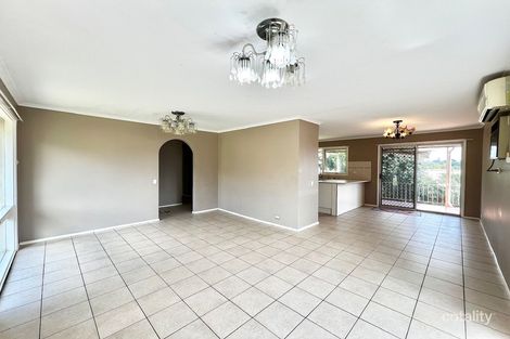 Property photo of 46 Georgiana Crescent Ambarvale NSW 2560