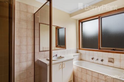 Property photo of 11 Somerset Close Werribee VIC 3030