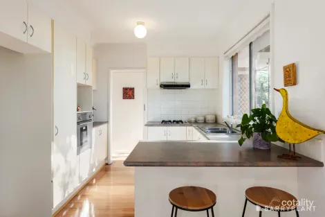 Property photo of 8 Fenwick Court Bundoora VIC 3083