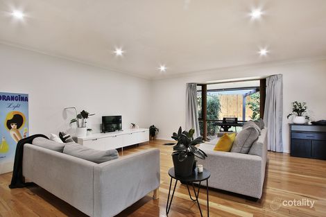 Property photo of 21 Dobell Place Mooroolbark VIC 3138