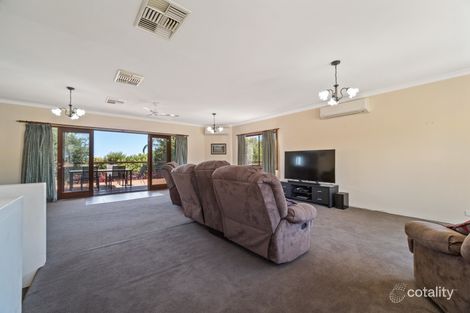 Property photo of 12 Vineyard Row Swan View WA 6056