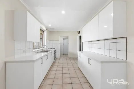 Property photo of 7 Clacton Street St Albans VIC 3021