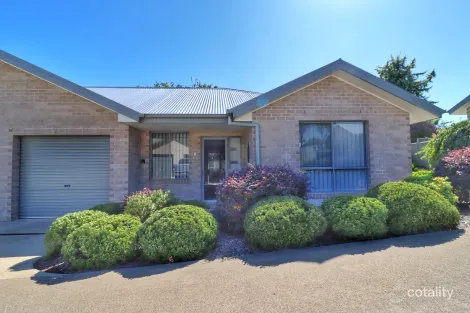 2/1 Kibbler St, Cowra, NSW 2794